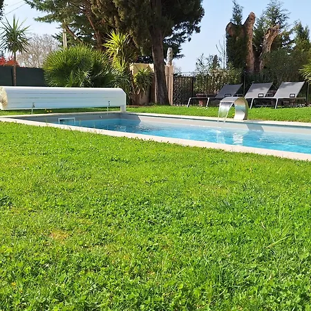 Holiday home La Maison Du Moulin De Tartay Avignon